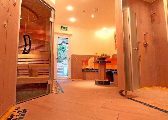 Hotel Weingaertner 3*